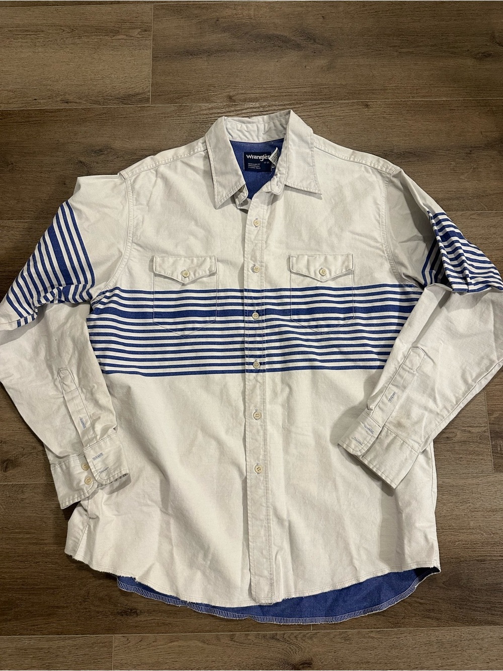 Wrangler White Button-Down Shirt with Blue Stripes